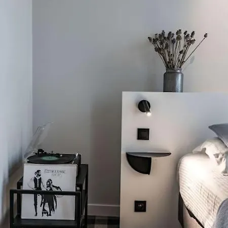 For 2 In Of Apartment *